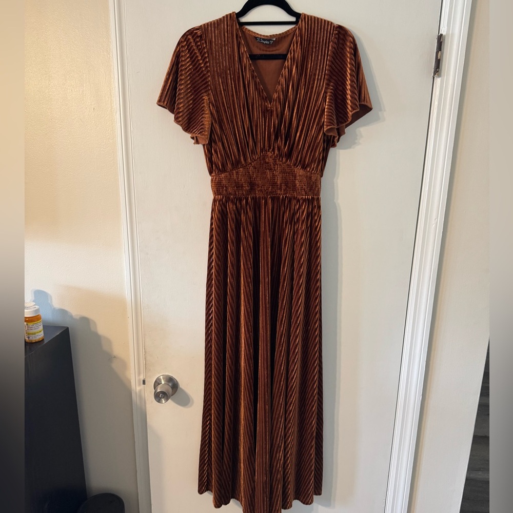 Elegant Brown Pleated Dress